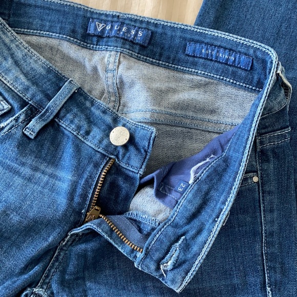 Guess Ripped Jeans - Picture 2 of 3